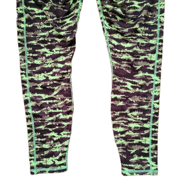 Fabletics Define PowerHold High Waisted Leggings - Picture 9 of 11